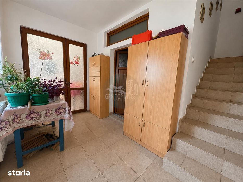 Casa individuala 5 camere 2 bai teren 545mp - Lupeni