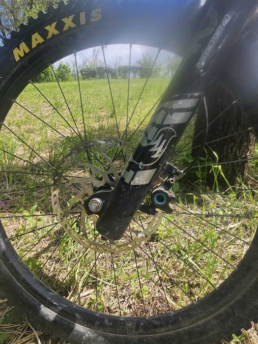 Bicicletă downhill Scott Gambler 720, model 2019