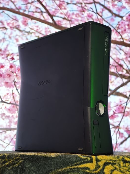 Xbox 360 300 гигов