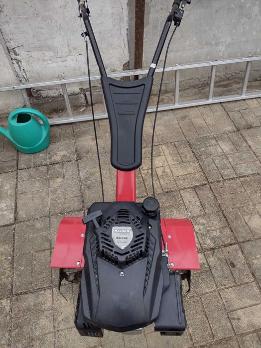 Продавам запазена фреза 161 сс