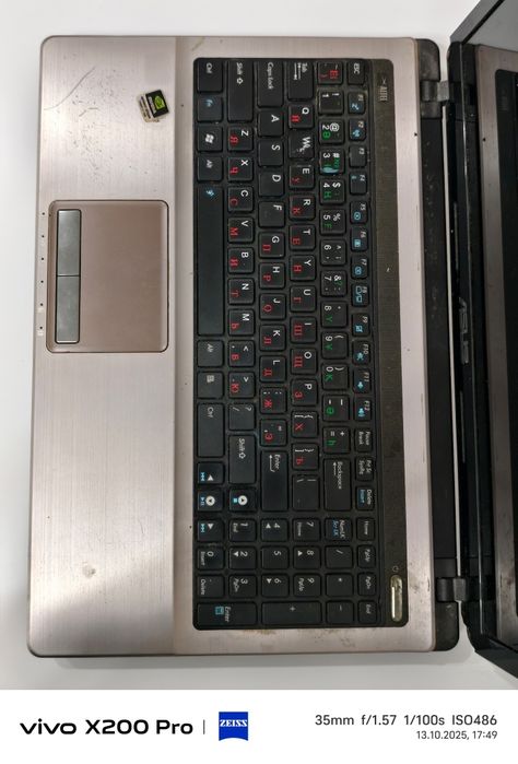 Продам ноутбук на запчасти