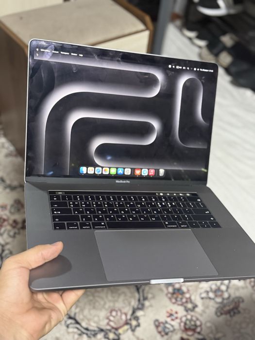 Macbook pro 2017 intel core i7 16gb/256ssd