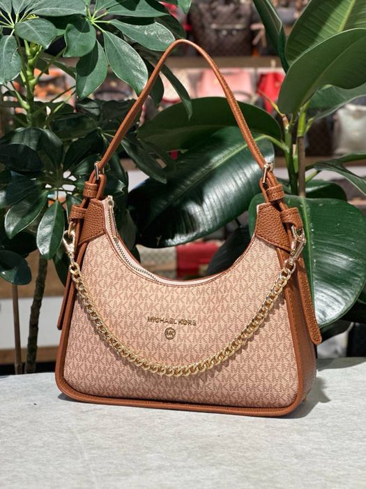 Geanta Michael Kors Noua !!! Dimensiuni 25/14 !!!