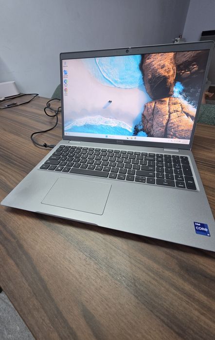 Dell Precision 3561 – Intel Core i9-11950H | 32GB RAM | 512GB SSD | NVIDIA T600 4GB | 15.6" FHD 400 nits 100% sRGB