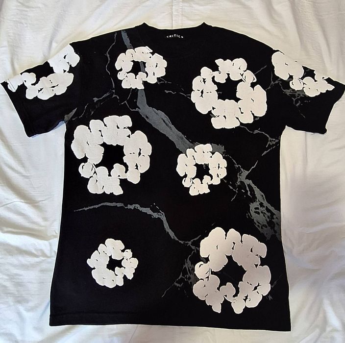 Продавам мъжка тениска Denim Tears