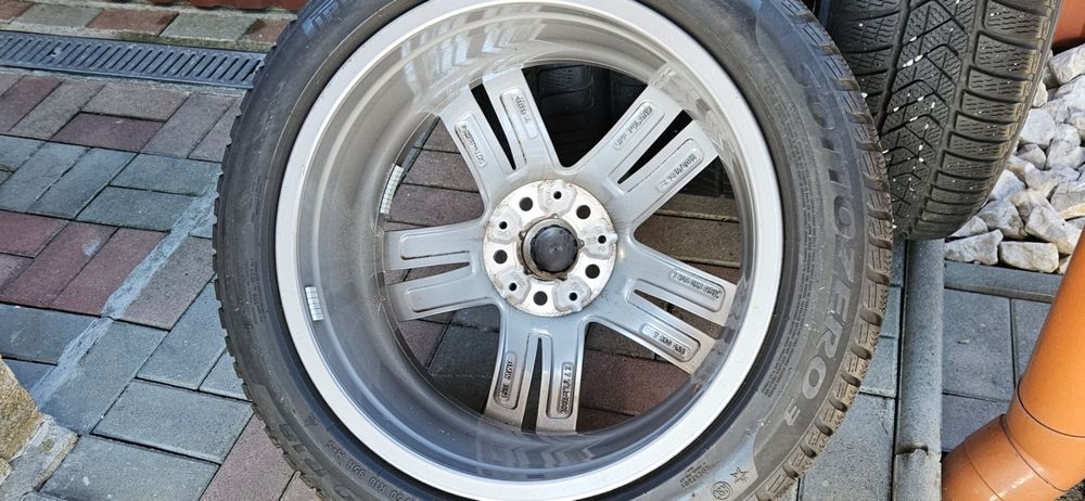 Jante Roti BMW X1 F48 X2 F39 M pachet / echipare iarna 225 50 18 Pirelli Winter Runflat cu steluță / profil 6 mm DOT 2021