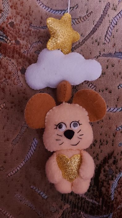 Продам мобиль на манеж