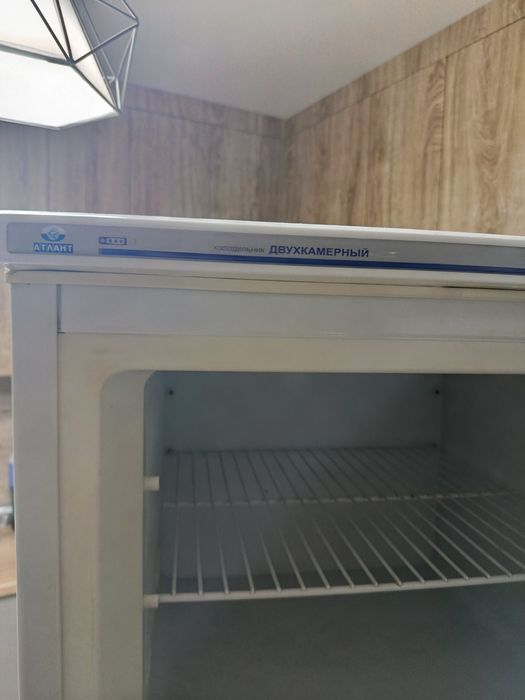 Холодильник двухкамерный