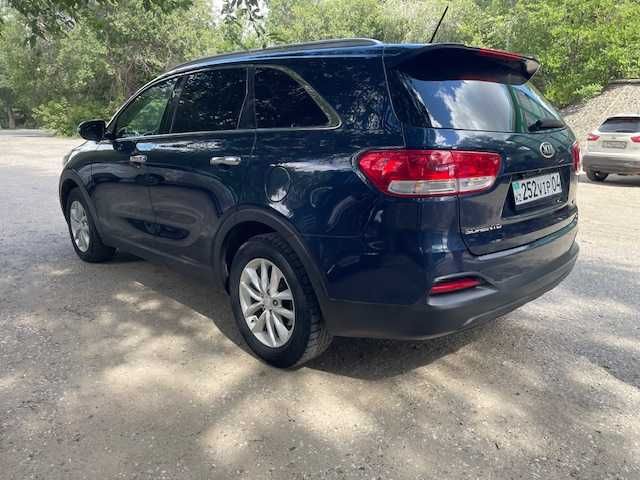 Продам машину Kia Sorento
