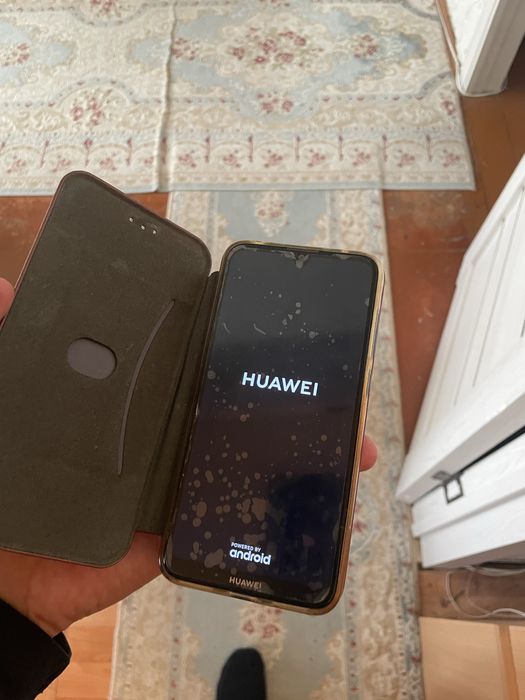 Продам телефон Huawei