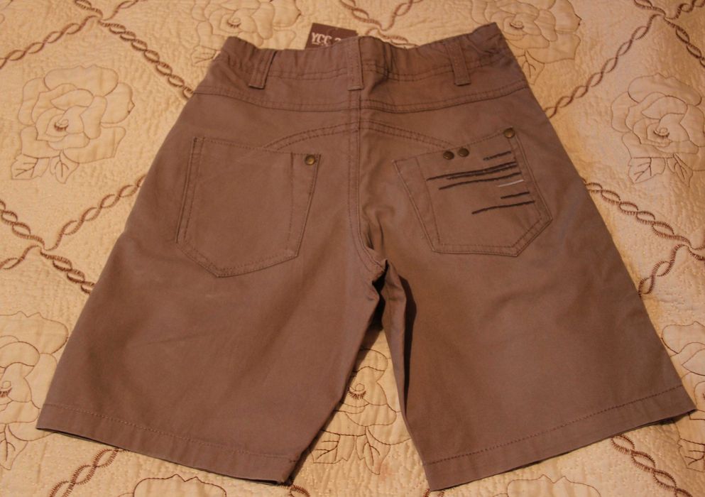 Pantaloni bermude YCC 214 noi - varsta 8 ani (126 cm)