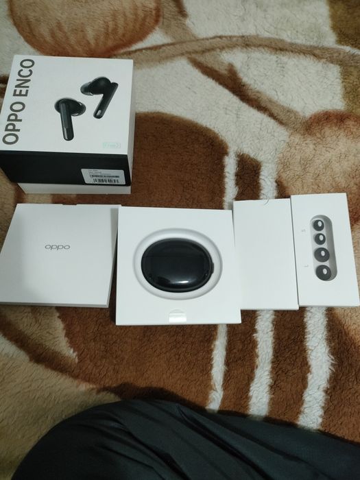 Наушники OPPO Enco Free2