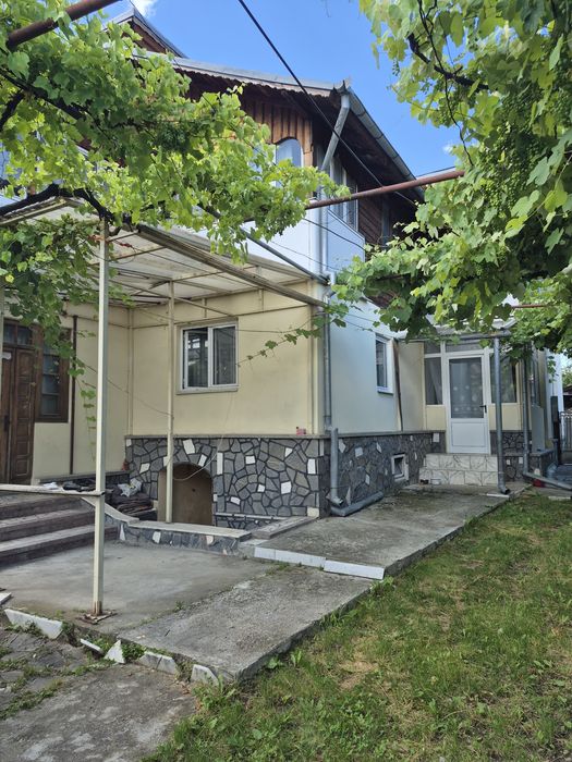 Casa de vanzare in Cislau, Buzau - 160 mp locuibili, etaj la gri, curte generoasa gata de mutare