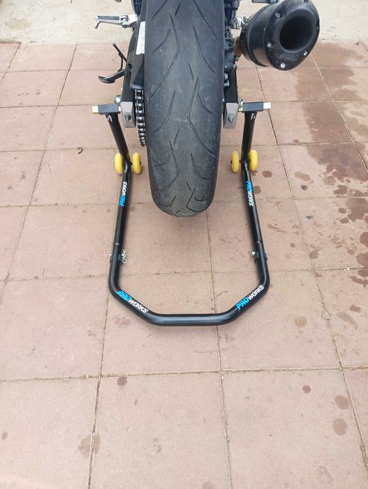 Стойка за мотор.