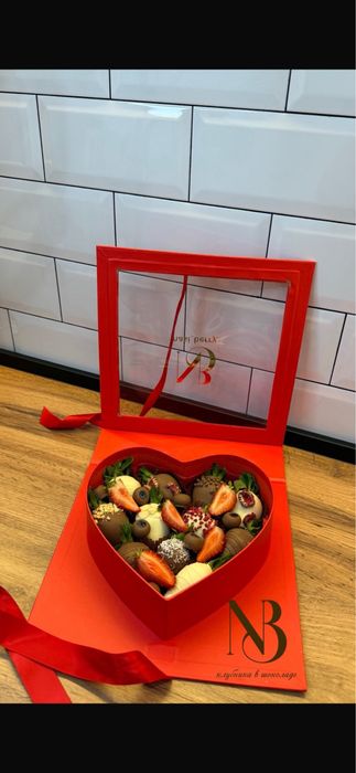 Клубника в шоколаде. 24/7. Астана!