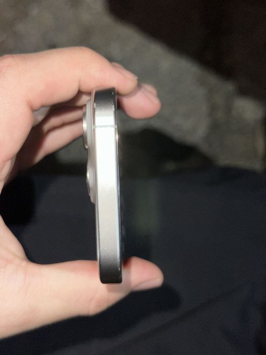 Продаю. Iphone 15 pro на 128 гб