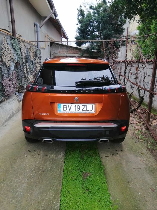 Vând autoturism Peugeot 2008