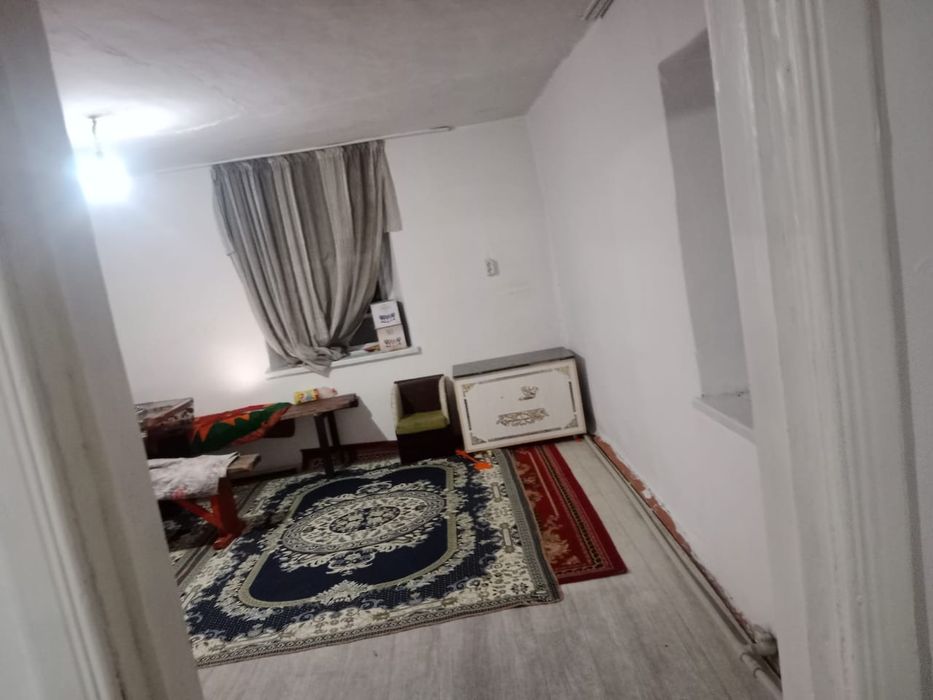 Үй сатылады қора жайымен