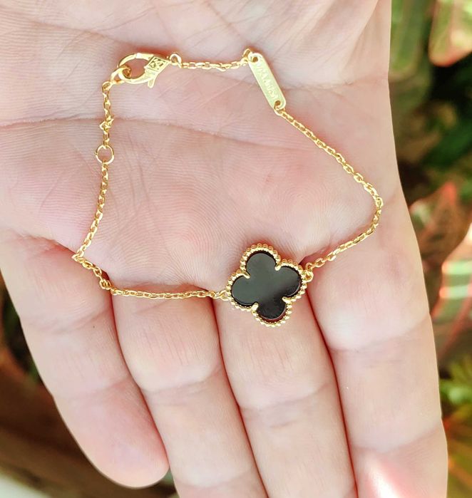 Van Cleef & Arpels VCA Sweet Alhambra bracelet- гривна с една детелина