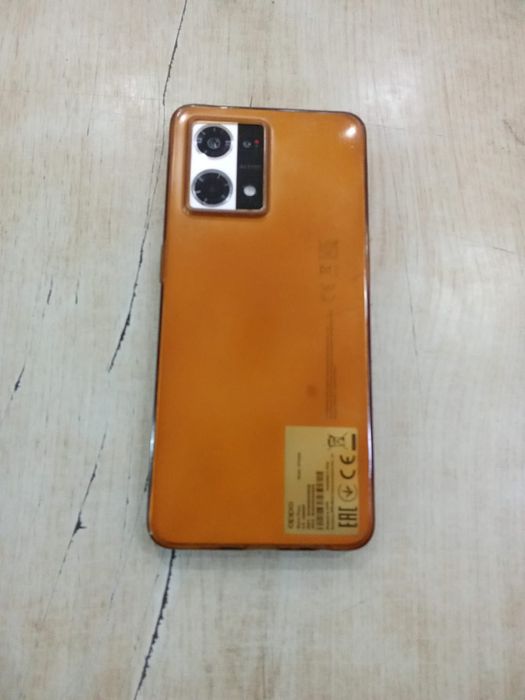Продам смартфон Oppo б/у в хорошем состоянии