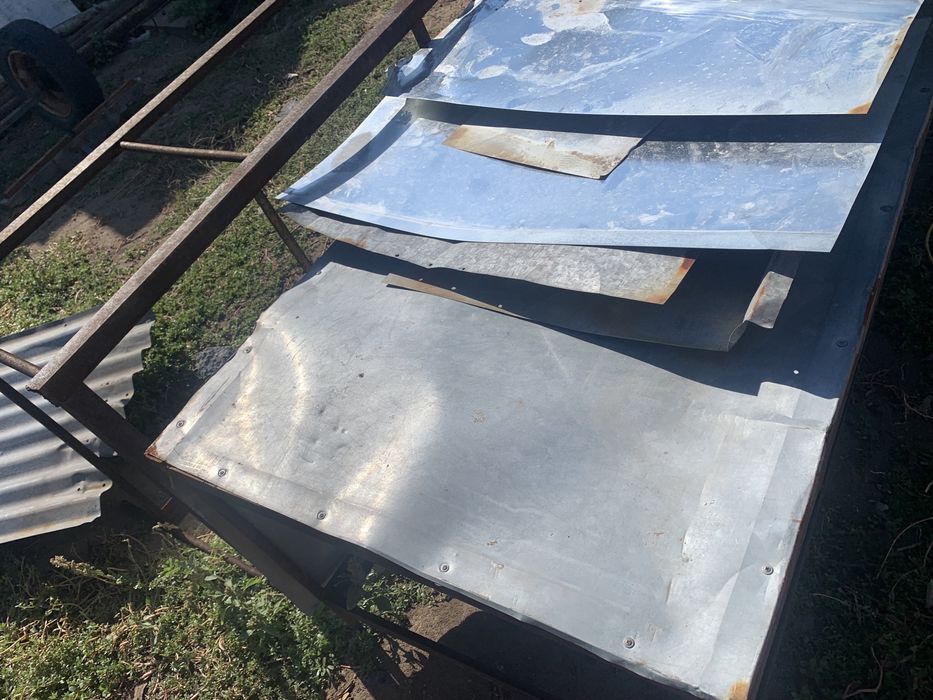 Продам железный стол