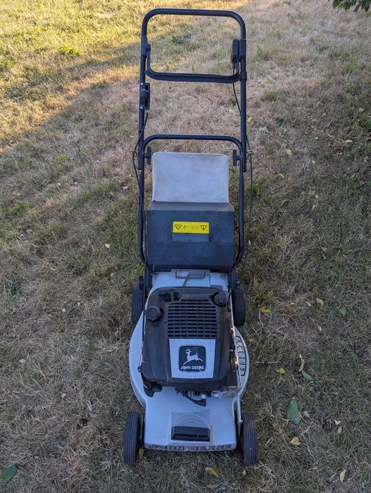 Masina de tuns iarba John Deere - Briggs&Stratton