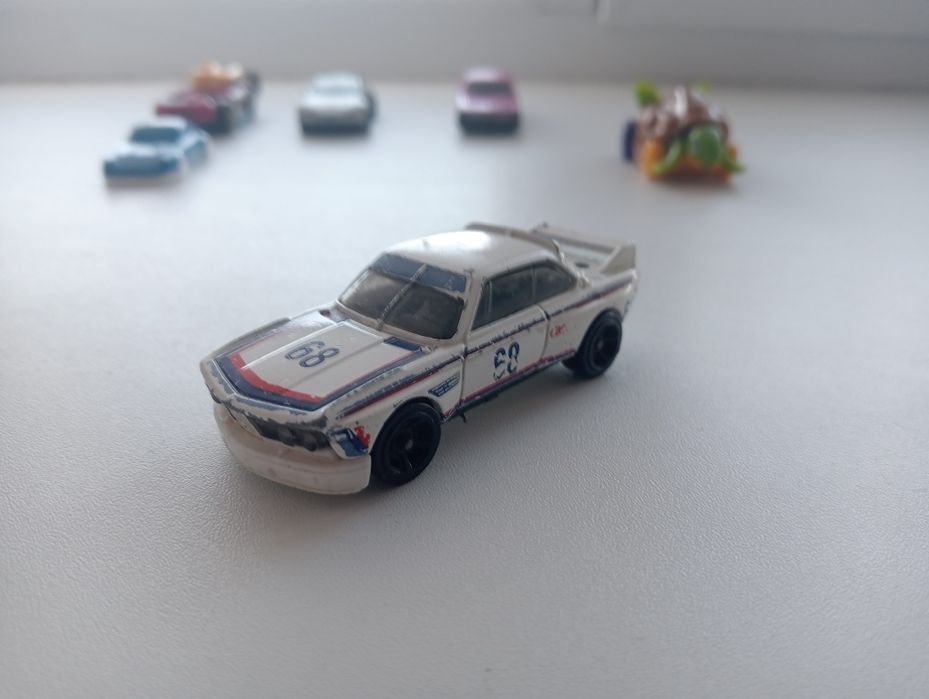 Продаю оригинал лего и хот вилс