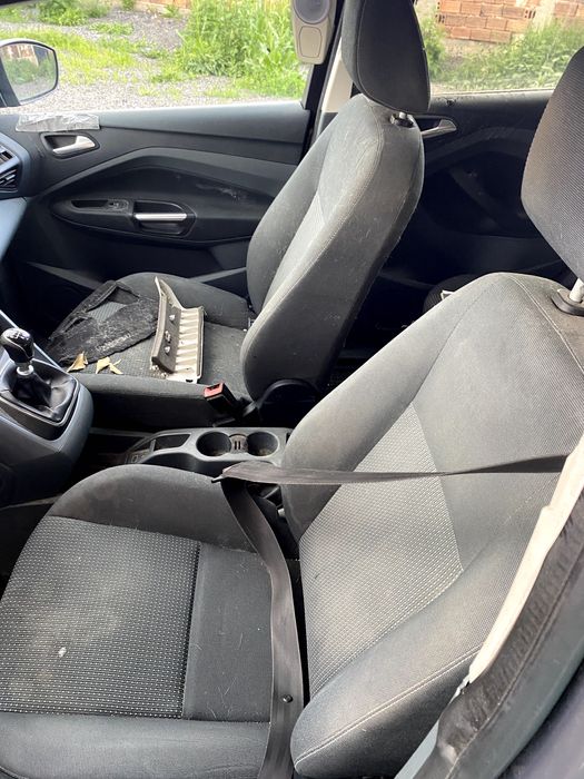 Ford focus C-MAX 1000куб. см. 125к.с. на части