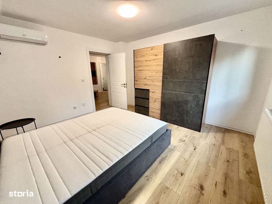 Apartament 3 Camere Spațios, Mobilat,  Curte și Balcon [ Zona Centrala