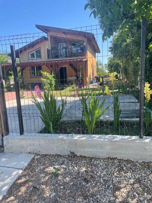 Vand casa la tara