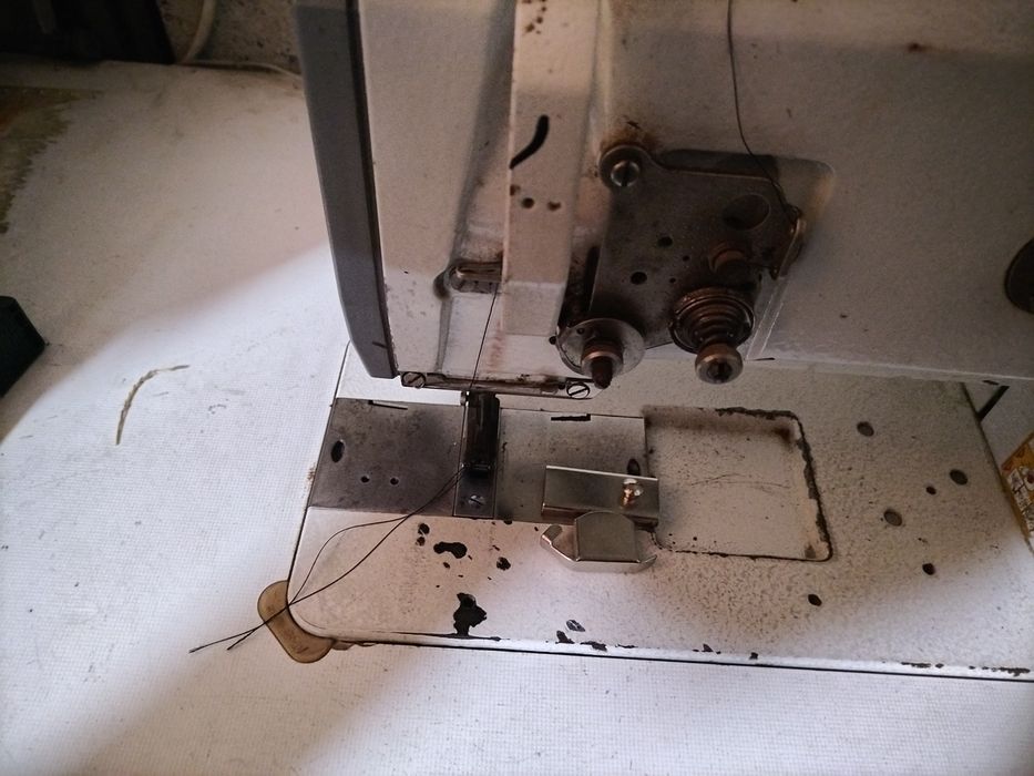 Masina de cusut. Pfaff 1245 triplu transport