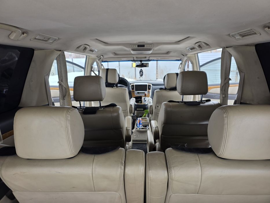 Продается тоета Альфард левый руль.