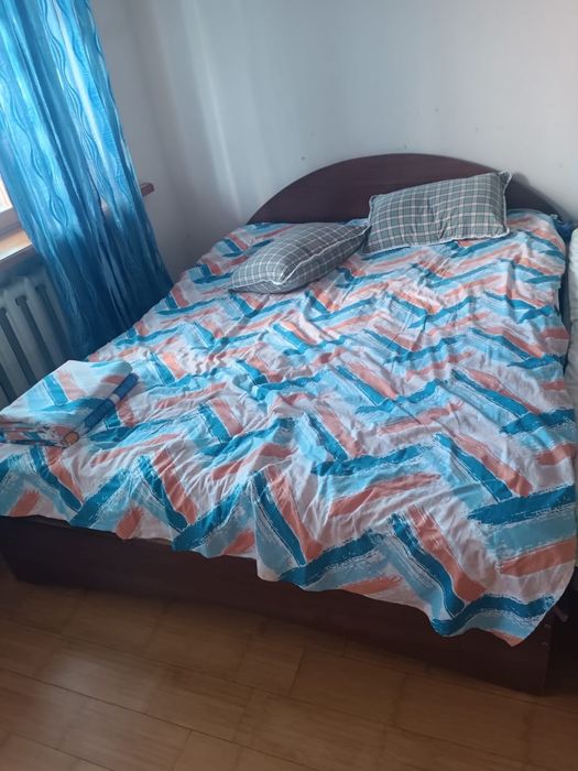 Диван с креслом, спальный с матрасом Б/У