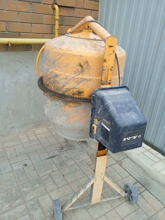 Бетономешалка в аренду 4500 тг