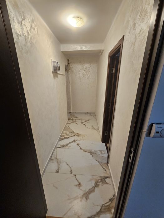 Vand apartament in centrul orasului Onesti etaj intermediar