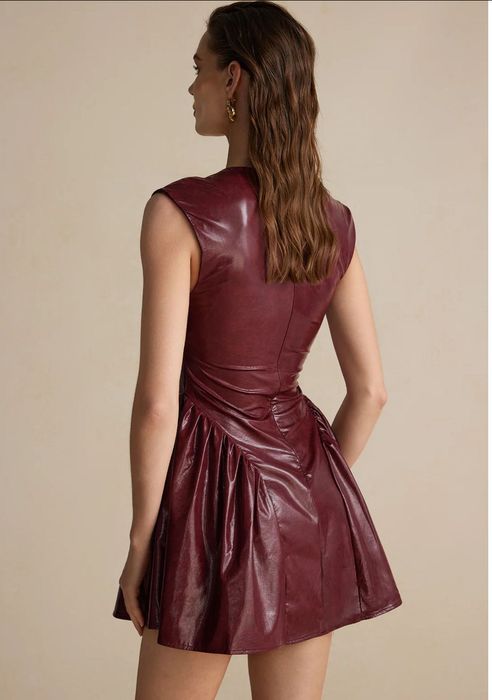 Рокля с кожен ефект Micas