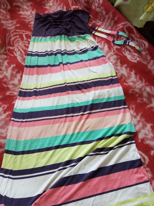 Дълга цветна рокля