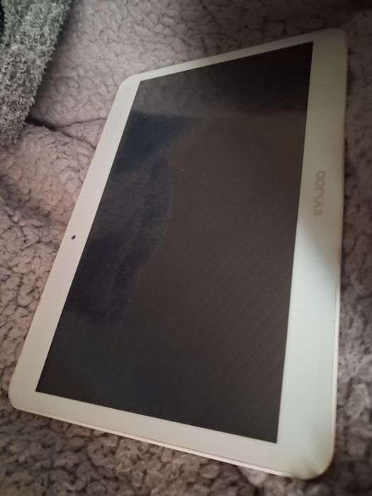 Vând tabletă innjoo