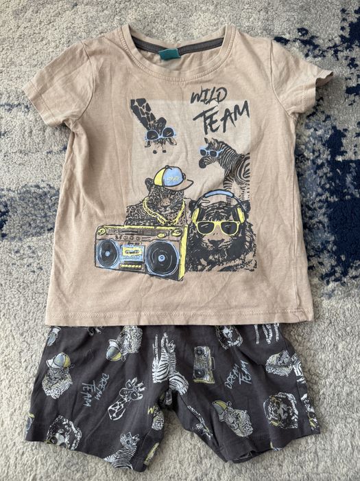 Set tricou si pantaloni scurti 92/98