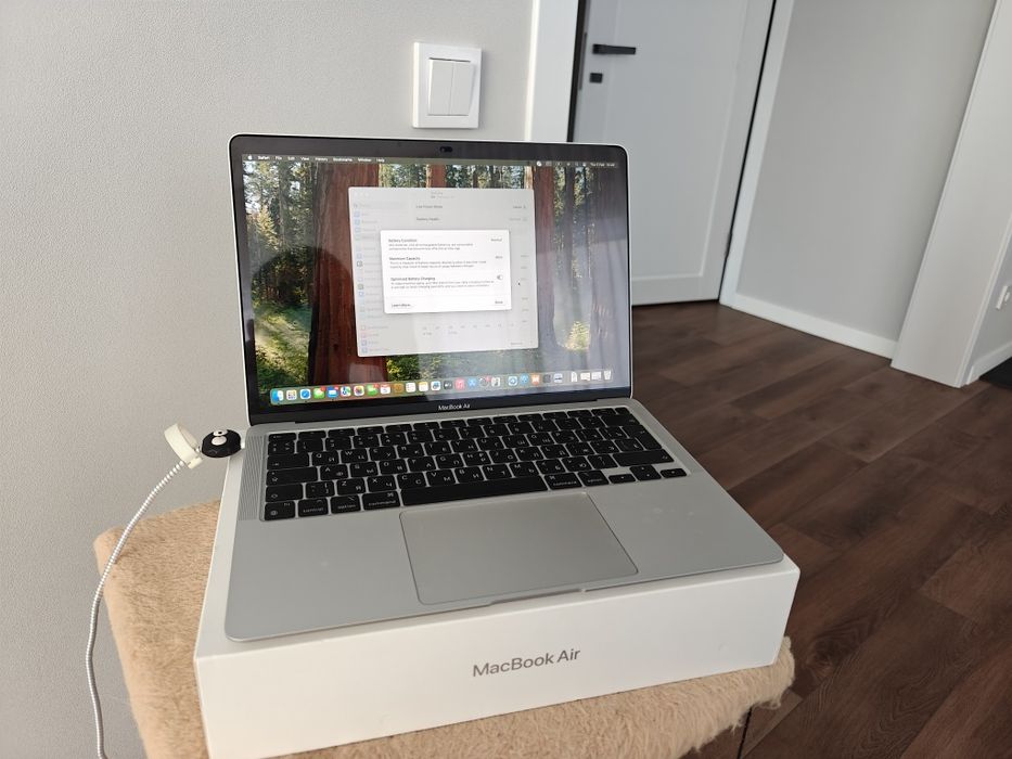 Продам MacBook Air M1 + Magic Mouse 2 + сумка