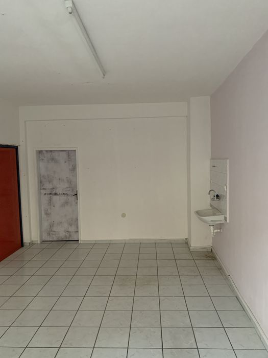 Дава се под наем Офис в Свиленград - 25 кв.м за 178.5 € - Снимка #2