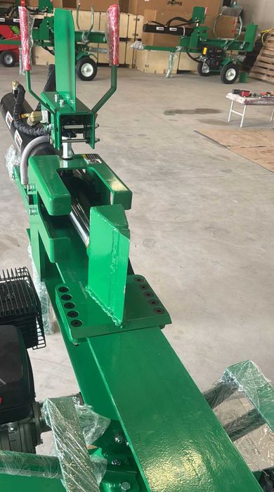 Despicator/crapator de busteni NOU-1050mm  -Putere 37T- Motor 15cp