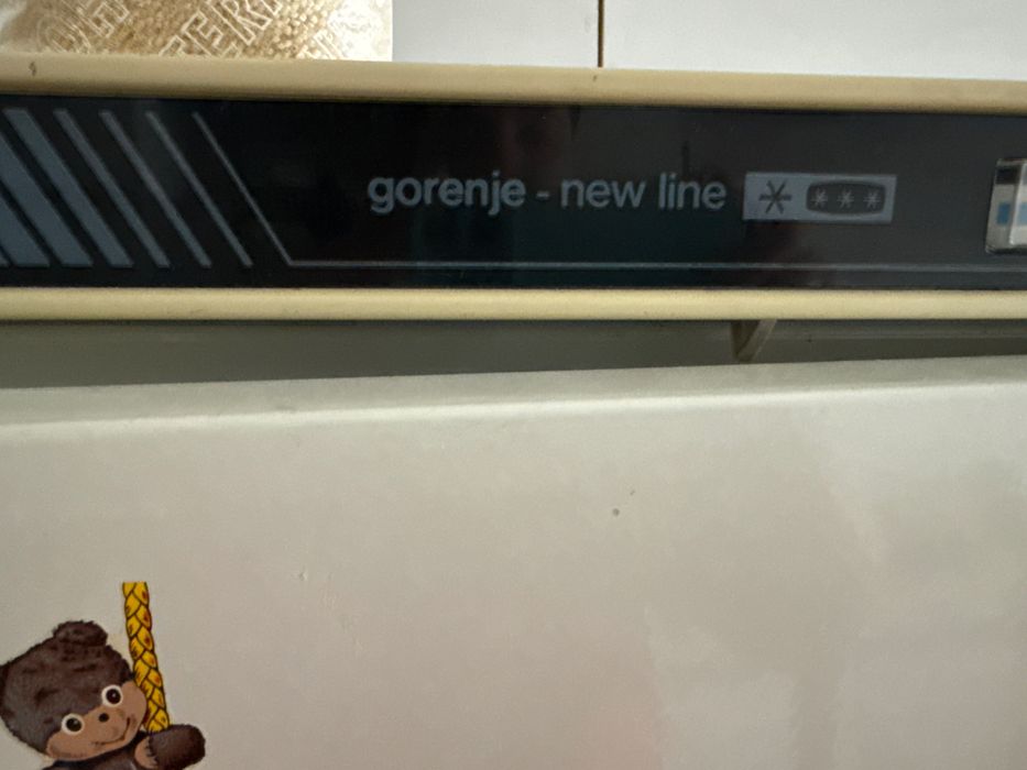 Голям фризер с 6 рафта марка Gorenie