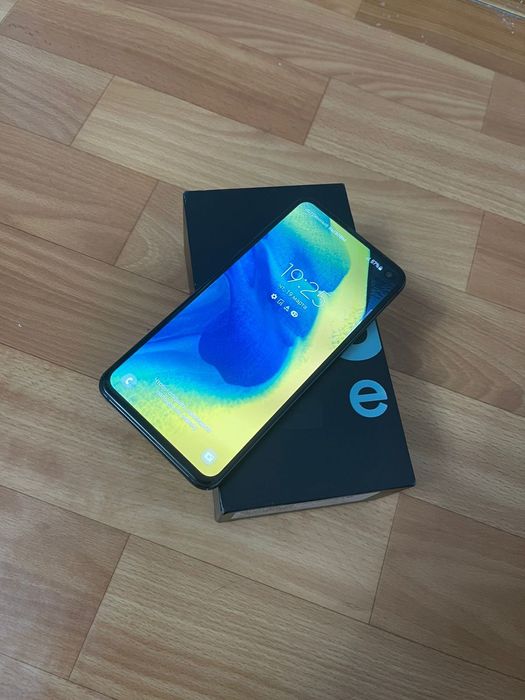 Samsung s10e 128гб