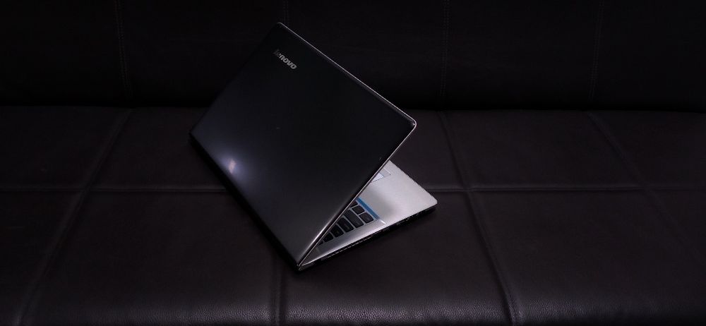 Ноутбук i5 5200U\R9 M375 Lenovo Z51-70 (80K6)