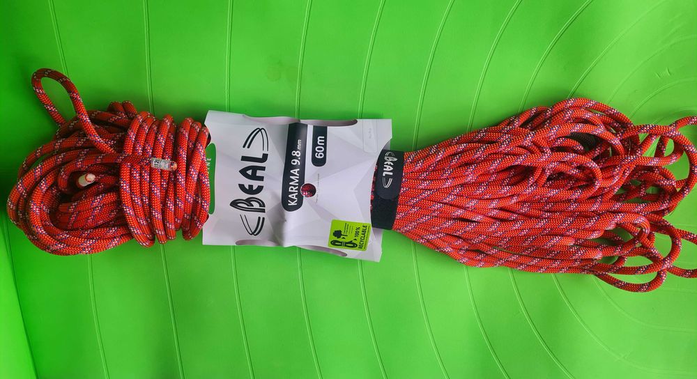 Ново въже за катерене Beal Karma 9,8 mm 60 m - RED