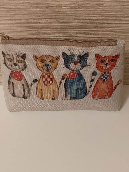Продам косметичку