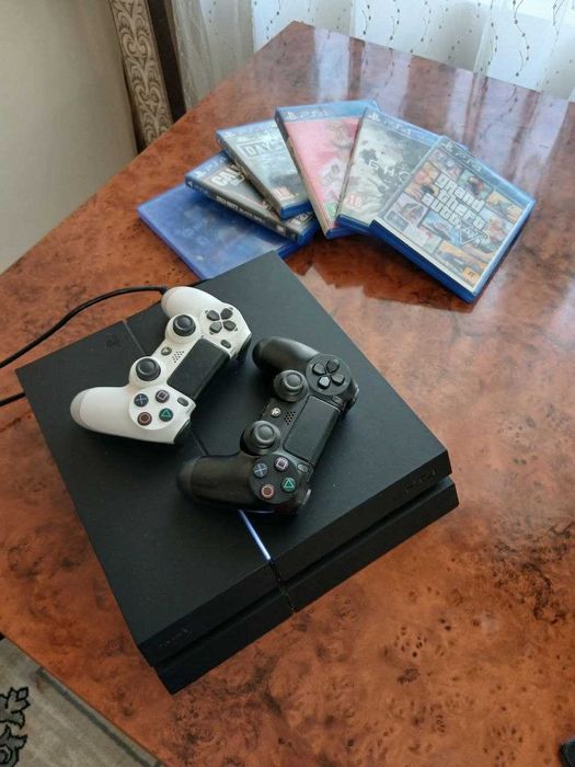 Ps4 в отличном состояние