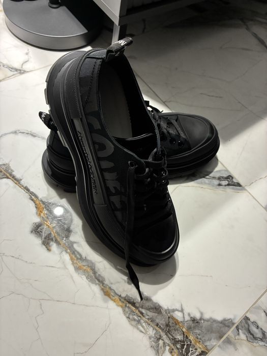 Alexander MqQueen Trainers