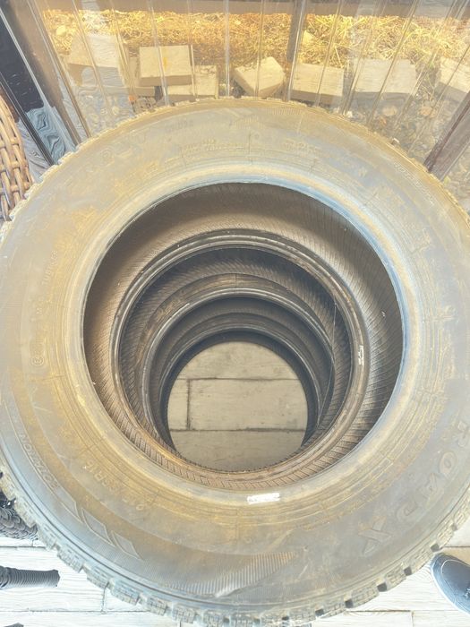 Продам. Шины зимние